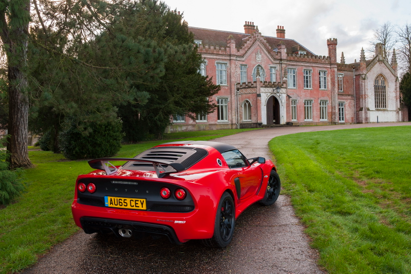 Illustration for article titled The Lotus Exige Sport 350: Plaid Seats And A Sexy Manual? Sold